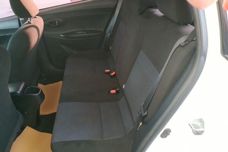 Used Toyota YARiS L 2016 Revised 1.5E CVT Charming Edition