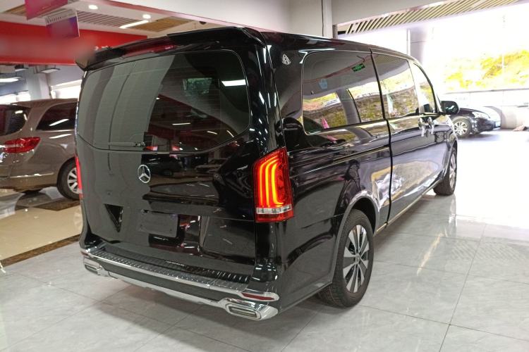 Used Mercedes-Benz Vito 2023 2.0T Elite Version 7 Seats