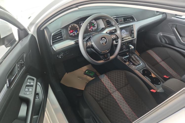 Used Volkswagen Lamando 2019 230TSI DSG Fashion Edition China VI