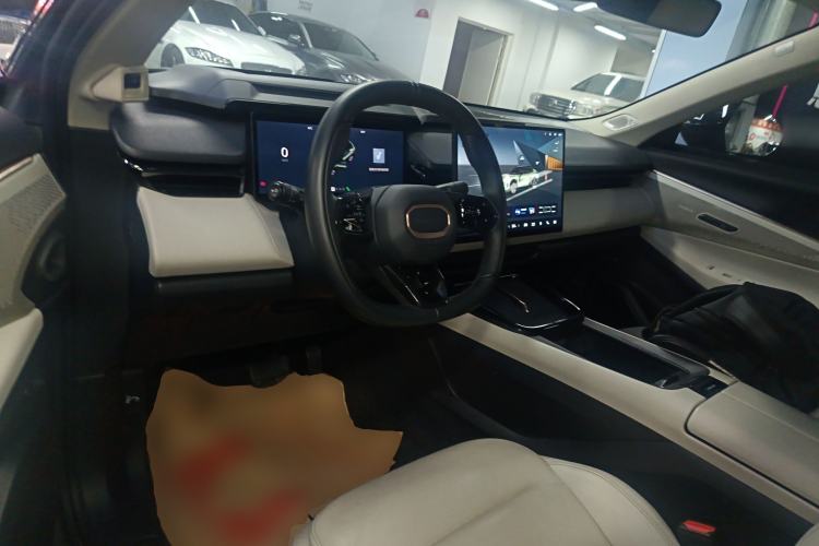 Used Lynk & Co 08 EM-P 2023 220km All-Wheel-Drive Performance Halo
