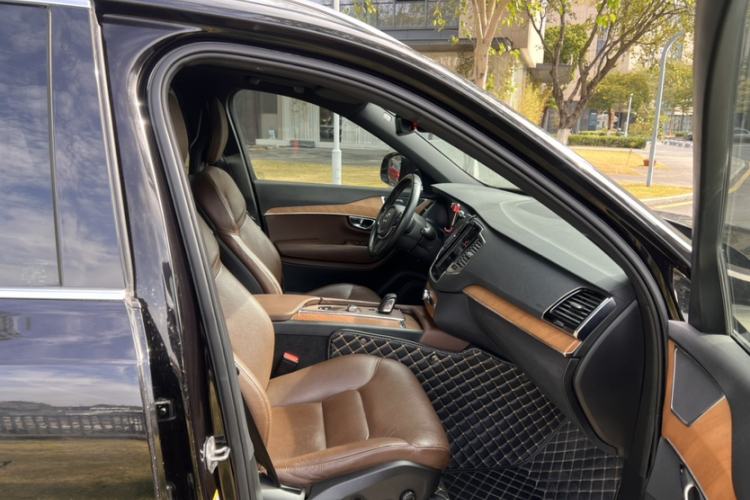 Used Volvo XC90 2021 B6 Zhiyi Luxury Edition 7-Seater
