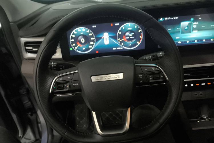 Used Jetour X90 PLUS 2023 1.5T Manual Biyuan 5-Seater
