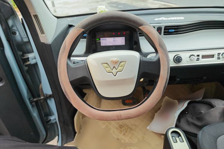 Used Wuling Hongguang MINIEV 2022 Easy Version Lithium Iron Phosphate
