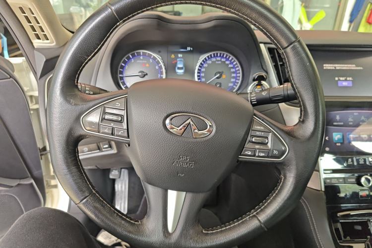 Used Infiniti Q50L 2015 2.0T Enjoyment Edition
