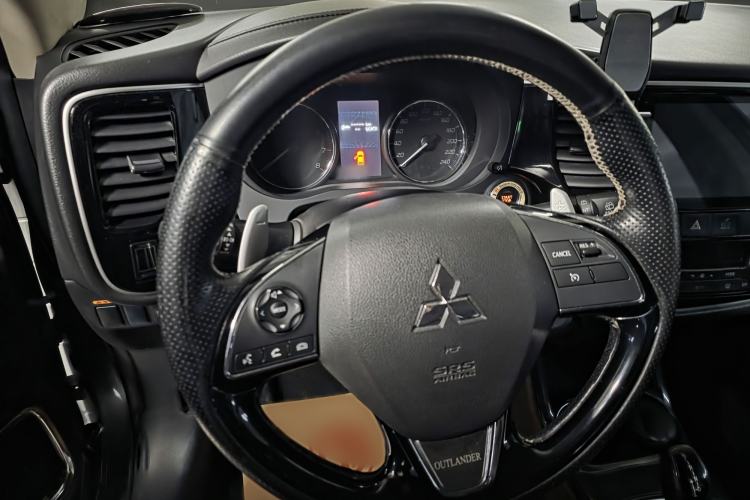 Used Mitsubishi Outlander 2016 2.4L 4x4 Elite Edition 5 Seats
