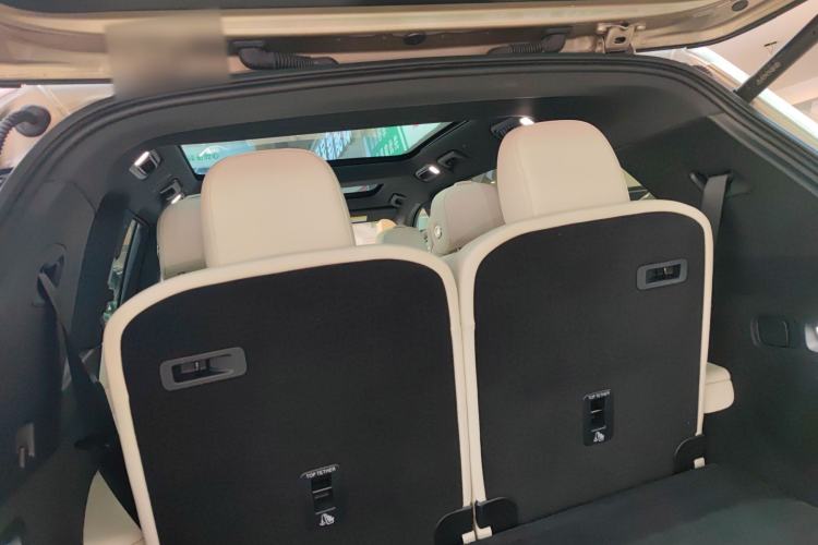 Used Li Auto L8 2024 Pro Model
