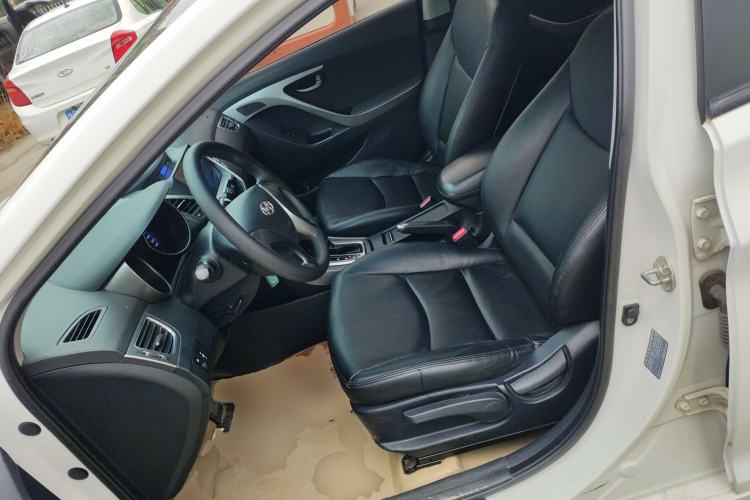 Used Hyundai Elantra (5th Generation / Langdong) 2012 1.6L Automatic Fashion Edition

