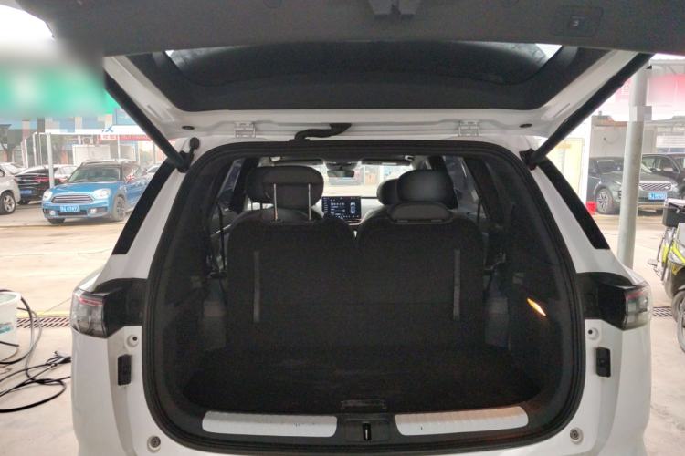 Used  eπ008 2025 636Max Rui Edition 6-Seater