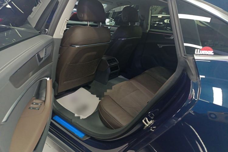 Used Audi A7L 2024 45TFSI S-line Dream-Building Edition Flow Crystal Package
