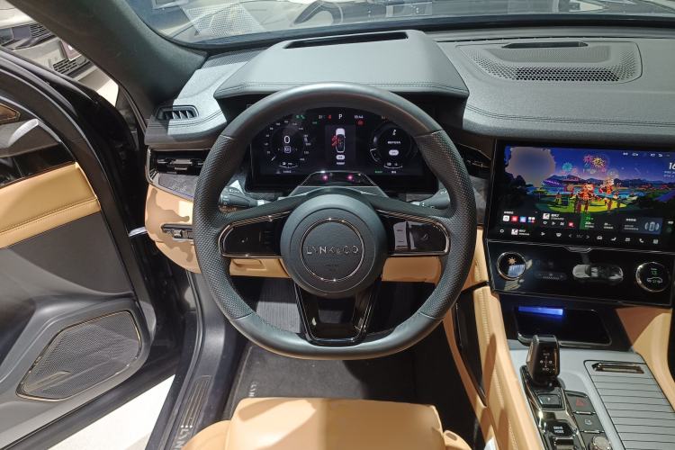 Used Lynk & Co 09 EM-P 2021 2.0T PHEV Halo Six-Seater
