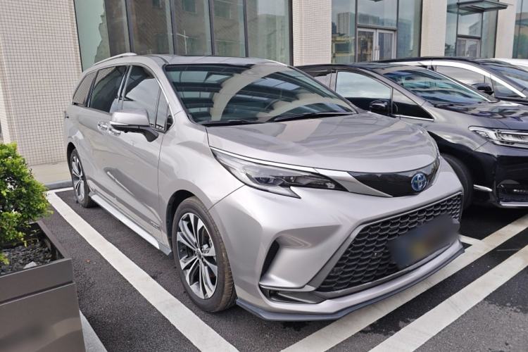 Used Toyota Granvia 2023 2.5L Hybrid Flagship VIP Edition
