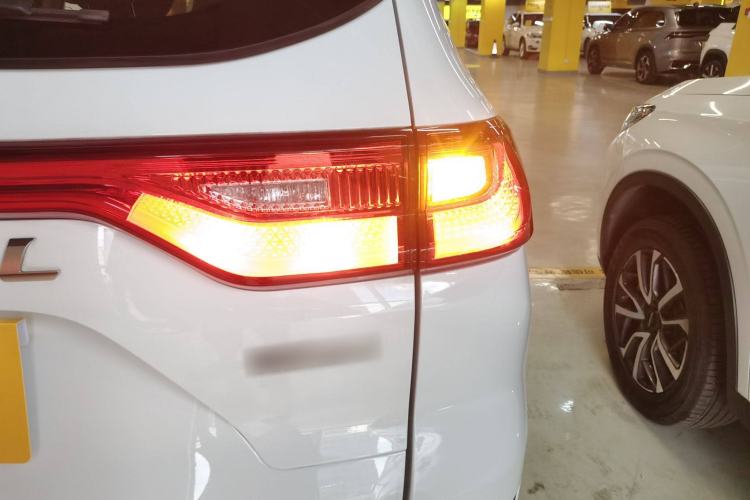 Used Haval M6 2021 PLUS 1.5T DCT Luxury Smart Connectivity Model
