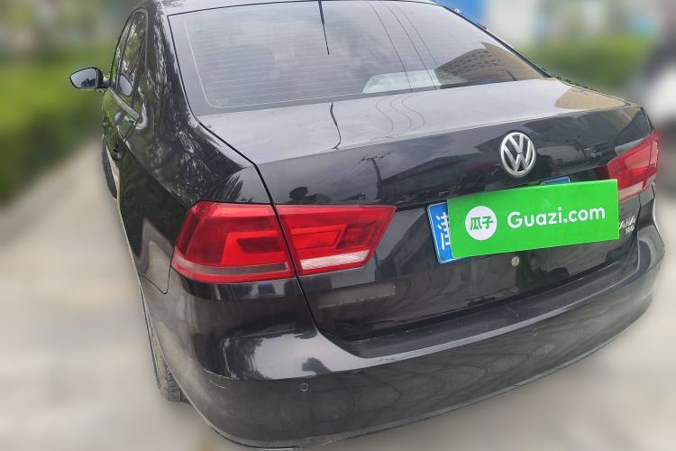 Used Volkswagen Santana 2015 1.6L Manual Comfort Edition
