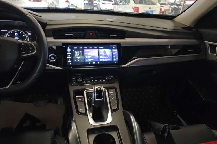 Used Geely Auto Emgrand X7 Sport 2021 Million Edition 1.8TD DCT Two-Wheel Drive Luxury Model
