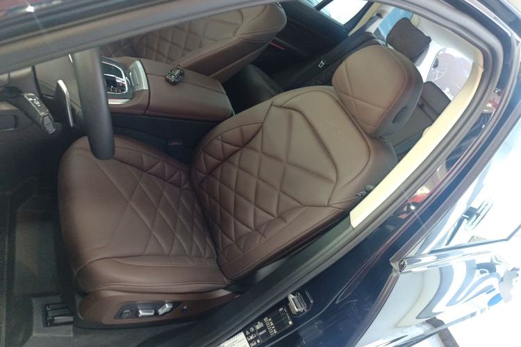 Used BMW X5 2023 xDrive 30Li Luxury M Sport Night Edition Package
