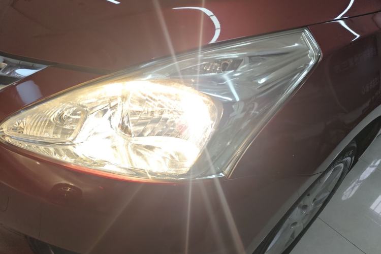 Used Nissan Tiida 2014 1.6L CVT Smart Model