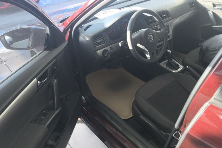 Used Volkswagen Lavida 2013 Revised Classic 1.6L Automatic Fashion Edition