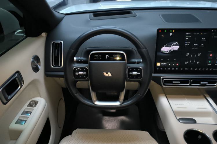 Used Li Auto L9 2025 Pro Smart Refresh Edition
