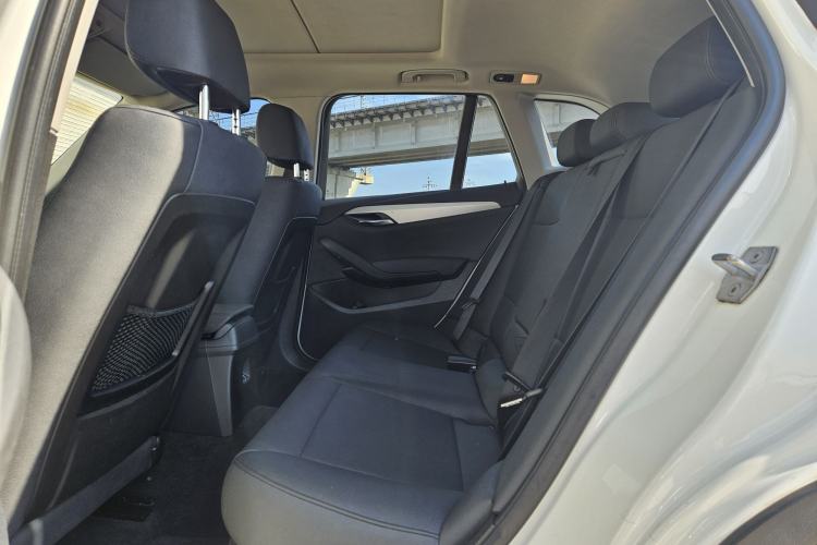 Used BMW X1 2014 sDrive18i Leading Model
