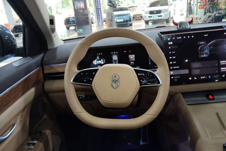 Used Hima AITO M7 2024 1.5T Intelligent Driving 4WD Max Edition 5 Seats
