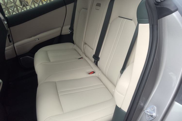 Used Xiaomi Auto YU7 2025 Ultra-Long Range Rear-Wheel Drive Version
