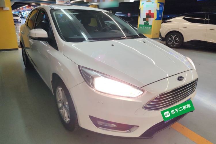 Used Ford Focus 2018 Sedan Classic 1.6L Automatic Trendy SmartDrive Edition
