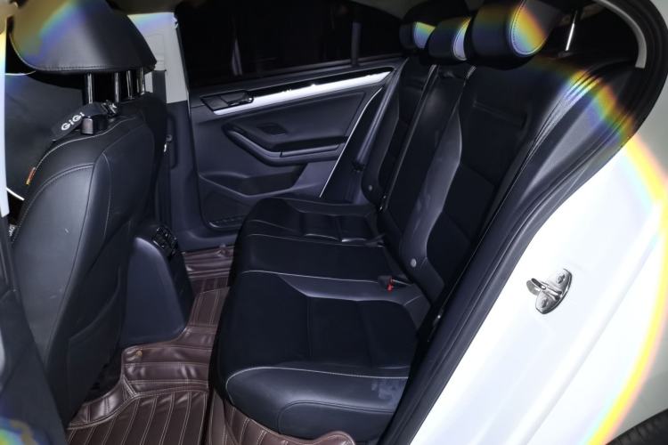 Used Volkswagen Sagitar 2015 230TSI Automatic Comfort Version