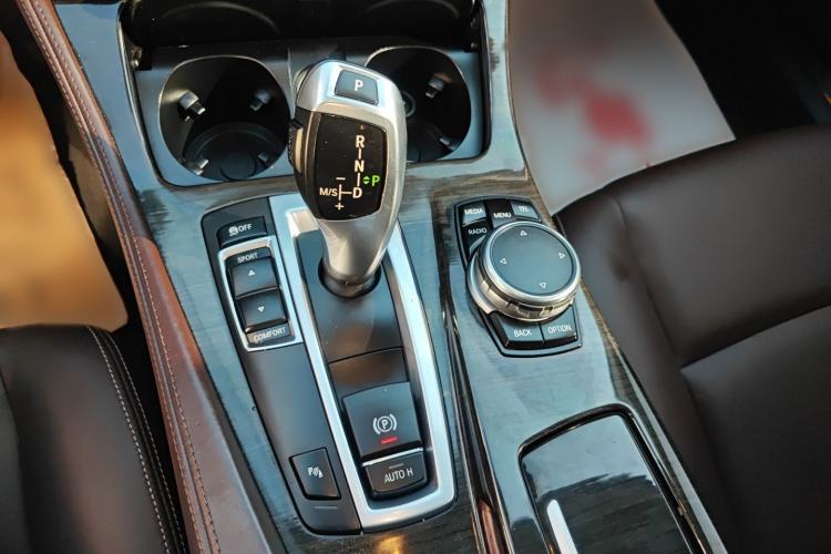 Used BMW 5 Series 2014 525Li Luxury Design Package