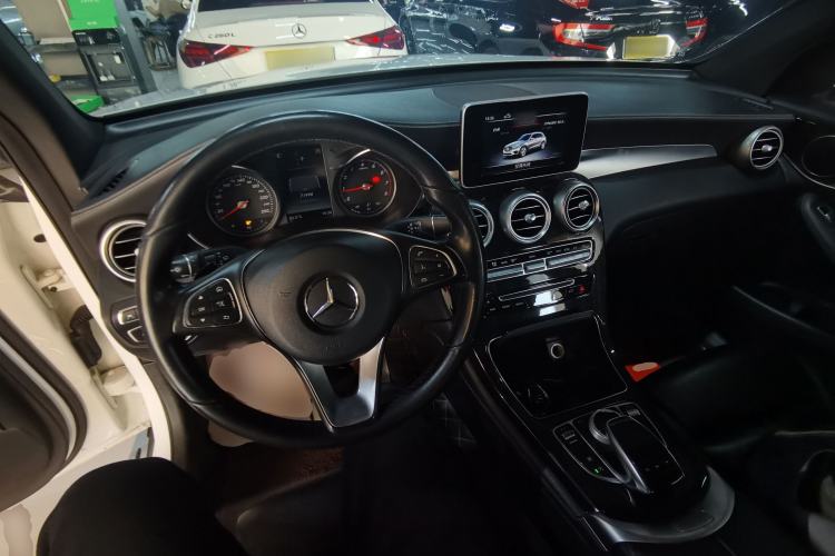 Used Mercedes-Benz GLC 2018 Facelift GLC 260 4MATIC Luxury Edition