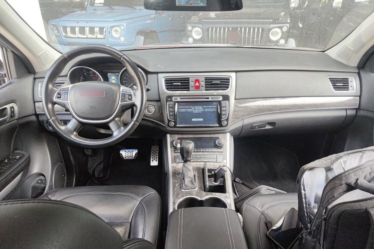 Used Haval H8 2015 2.0T Two-Wheel Drive Luxury Edition