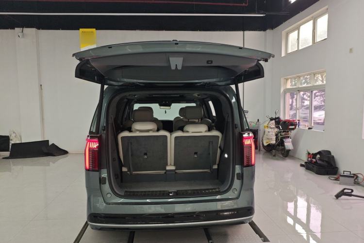 Used Zeekr 009 2024 Six-Seat Executive Version 4WD 108 kWh