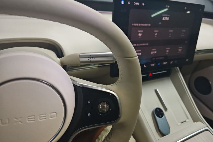 Used Hima Luxeed R7 2024 All-Electric 802 km Max
