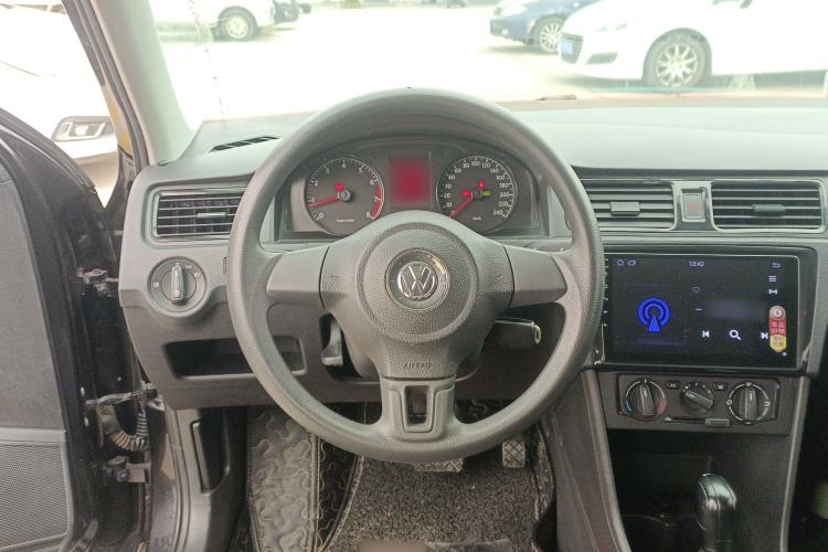 Used Volkswagen Santana 2015 1.6L Automatic Fashion Edition