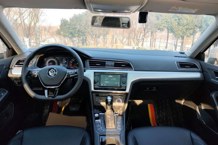 Used Volkswagen Lamando 2019 230TSI DSG Fashion Edition China VI