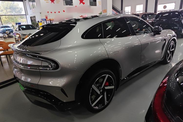 Used  YU7 2025 Ultra-Long Range High-Performance All-Wheel-Drive Max Edition