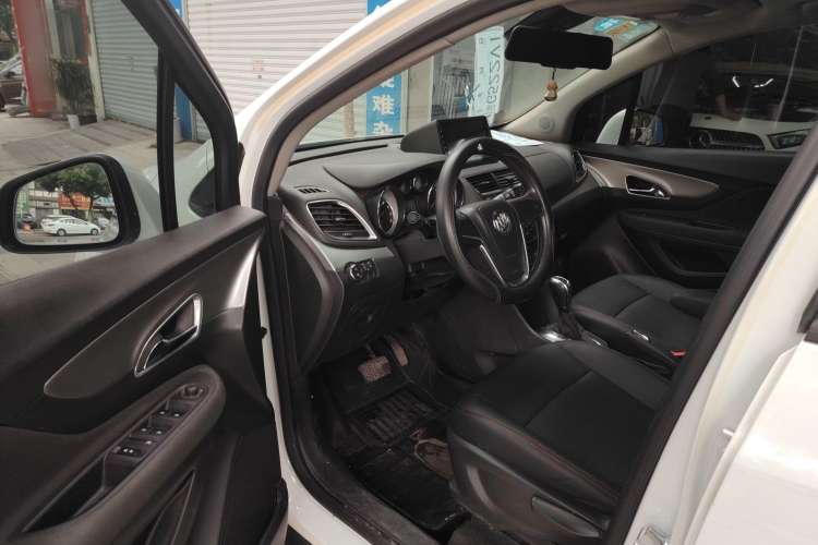 Used Buick Encore 2015 1.4T Automatic Two-Wheel Drive Urban Elite Version
