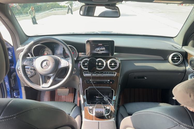 Used Mercedes-Benz GLC 2017 GLC 260 4MATIC Luxury Model
