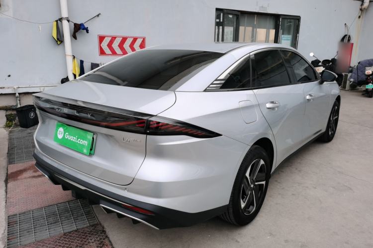 Used  L6 2025 EM-i 140km Starship Edition
