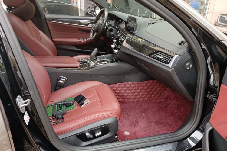 Used BMW 5 Series 2018 Restyled 530Li Leading Edition M Sport Package
