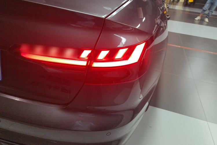 Used Audi A4L 2022 40 TFSI Luxury Dynamic Model
