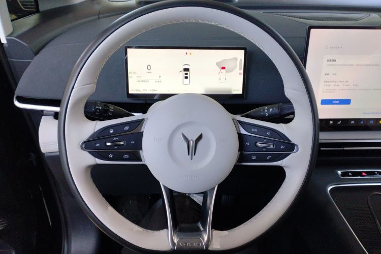 Used VOYAH Dream 2025 PHEV Four-Wheel Drive Prestige Kunpeng Edition
