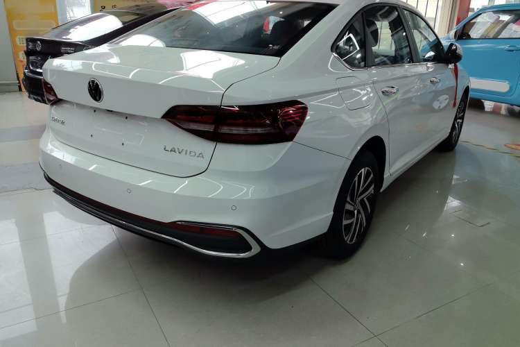 Used Volkswagen Lavida 2024 1.5L Automatic Full-Comfort Version
