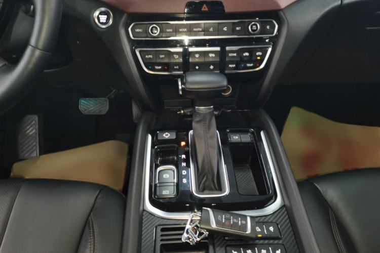 Used GAC Trumpchi GS8 2017 320T Two-Wheel Drive Luxury Smart Connectivity Version (7 Seats)