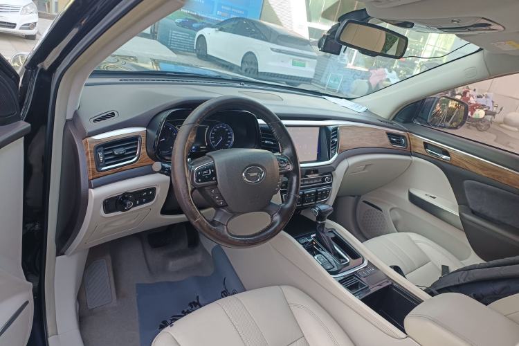 Used GAC Trumpchi GS8 2017 320T Two-Wheel Drive Luxury Smart Connectivity Version (7 Seats)