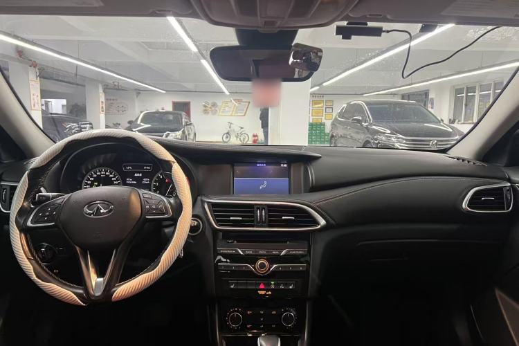 Used Infiniti QX30 2017 2.0T Four-Wheel Drive Fashion Edition