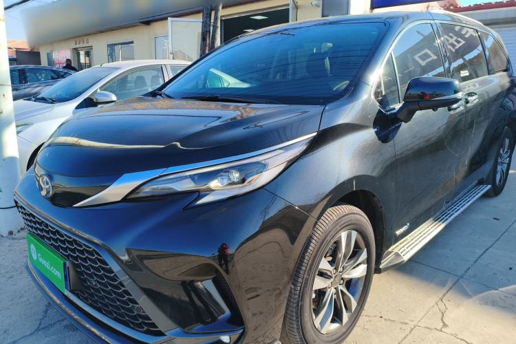 Used Toyota Granvia 2023 2.5L Hybrid Luxury Edition