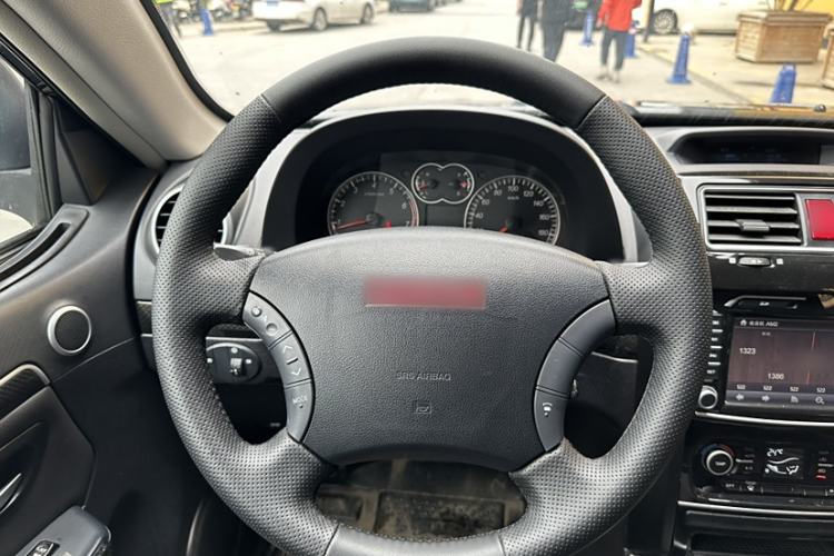 Used Haval H5 Classic 2015 2.0L Manual Two-Wheel Drive Entry-Level Trim
