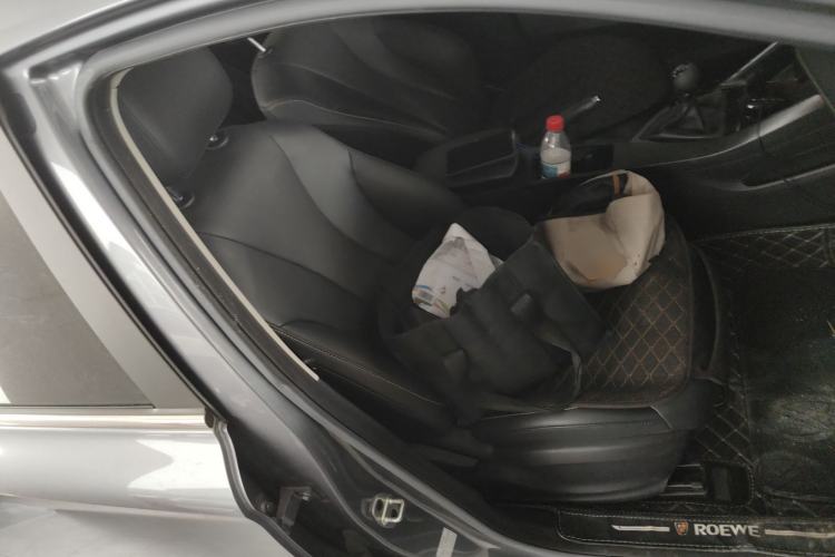 Used Roewe i5 2021 1.5L Manual Comfort Edition
