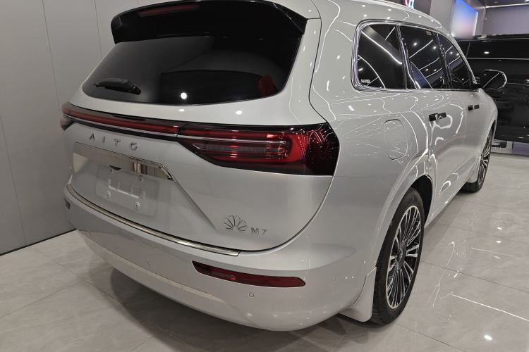 Used Hima AITO M7 2024 1.5T Rear-Drive Plus Version 6 Seats
