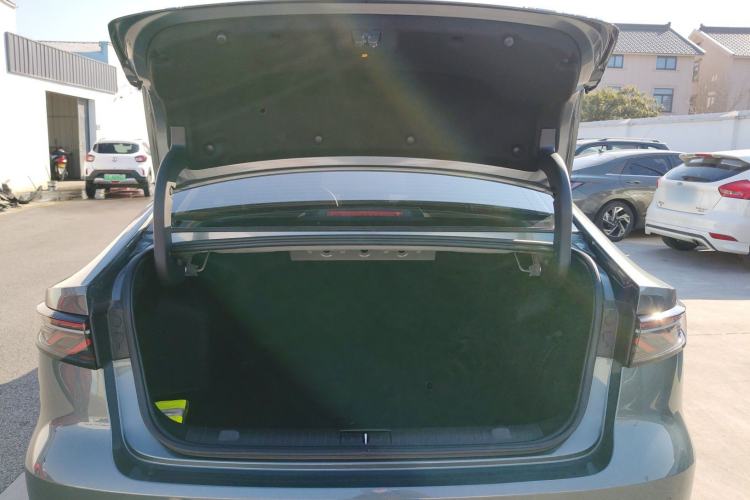 Used Chery Fengyun A8L 2025 1.5 TGDI 145 km Luxury Version